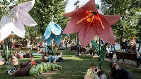À Moscou, une fête perpétuelle pour détourner les esprits de la guerre en Ukraine