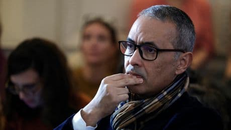 «Vous m’avez interdit de revenir dans mon pays»: la colère de Kamel Daoud, empêché de se rendre aux funérailles de sa mère