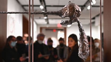Billionaires’ Battle Over a Sculpture Exposes a Mysterious Art Market