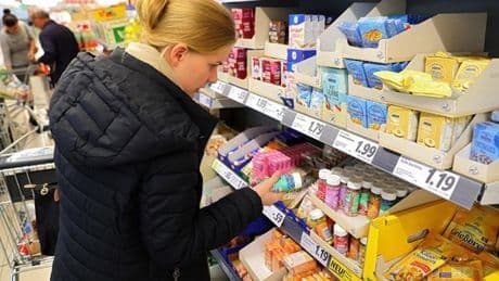 Aldi und Lidl: Discounter versprechen umfassende Preissenkungen