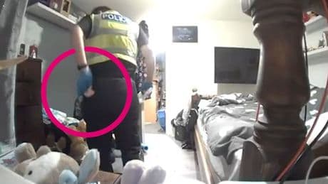 Polizist stiehlt Unterwäsche bei Hausdurchsuchung in England