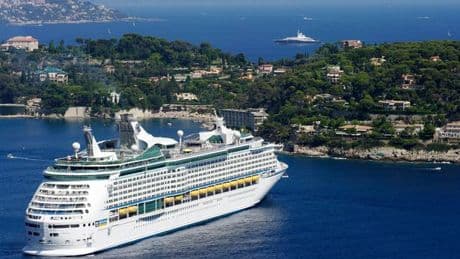 Cruise ship row erupts as furious mayor tries to board giant vessel: 'Get out!'