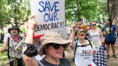 Le proteste e il clima di tensione: almeno 60 arresti a Washington