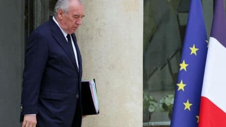 Pour Emmanuel Macron et François Bayrou, la rentrée politique s’annonce “explosive”