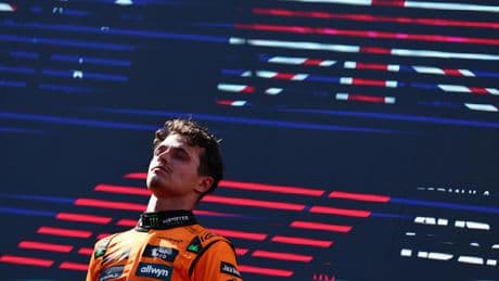 Formula 1, al GP d’Austria: Antonelli fuori pista travolge Verstappen, trionfo McLaren. Ferrari, Leclerc terzo posto