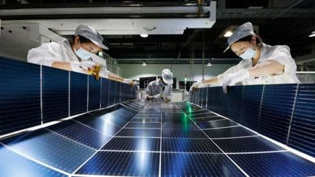 En Chine, surproduction effrénée et reprise en main brutale de l’industrie photovoltaïque