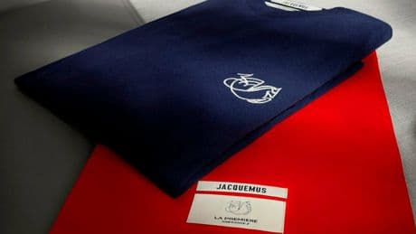 Air France offre un pyjama Jacquemus et on le veut tous !