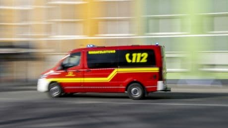 Von Kranausleger eingeklemmt: Mann stirbt bei Arbeitsunfall in Baden-Württemberg