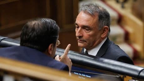 El PSOE votará a favor de la ley de Sumar para un embargo de armas a Israel y la norma queda en manos de Junts