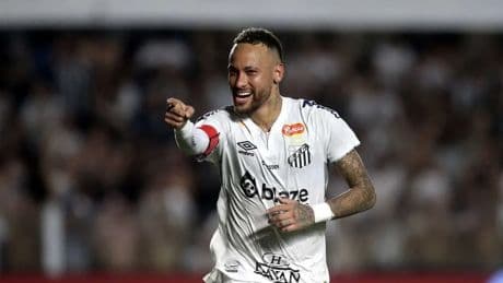 Neymar imaj değişikliğine gitti! Yeni halini görenler şaşkınlığını gizleyemedi