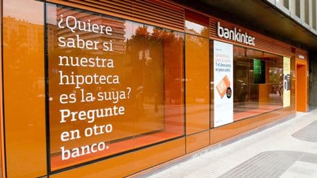 Jefferies da por finalizado el 'rally' en bolsa de CaixaBank, Unicaja y Bankinter: espera subidas o caídas del 4%
