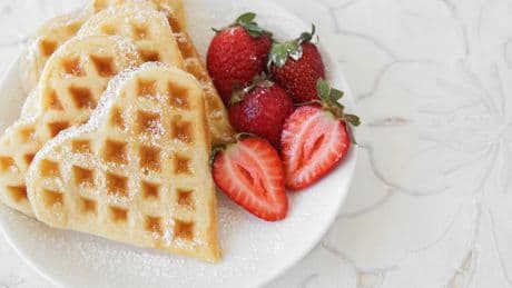 Recipe: Vanilla yeasted waffles