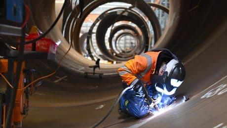 Arbeidsmarkt in dubbele klem: ’Werkgever investeert niet en werknemer blijft zitten’