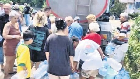 Belediye hizmetinde utandıran ayrımcılık! Elit mahalleye su var, diğerlerine yok