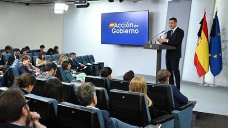 Sánchez dice que pagará con "remanentes" la subida del gasto militar en 2025 pero no explica cómo lo hará los próximos años