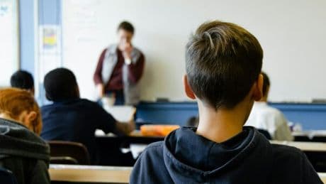 Scuola, quando ricomincia? Il calendario da Bolzano a Roma. Anief: «Troppo caldo, meglio rinviare a ottobre»