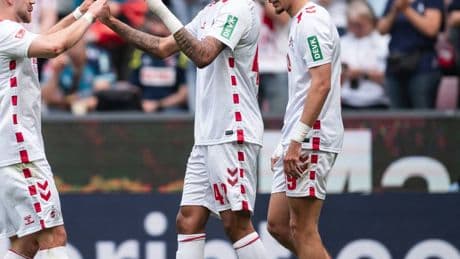 Ausfall droht: Kölner Fußballprofi tätlich angegriffen und verletzt