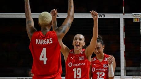 A Milli Kadın Voleybol grubu yenilgisiz tamamladı: Son 16’da Slovenya ile eşleşti