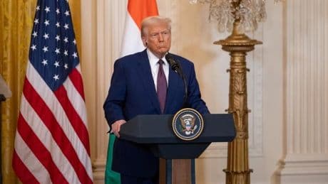 Trump'tan Powell açıklaması: Kovmayacağım