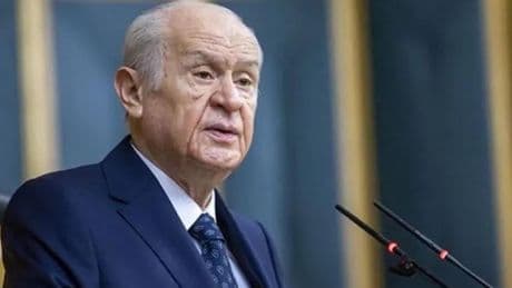 AKP'li eski vekil soluğu Bahçeli'nin yanında aldı