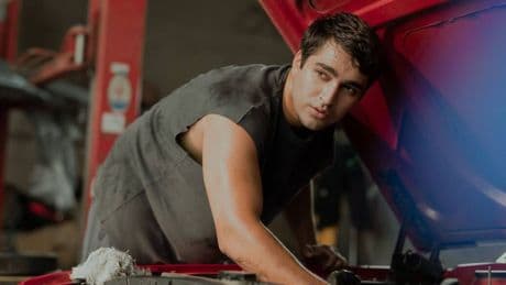 Mert Ramazan Demir salta de 'Una nueva vida' a Netflix: el drama familiar que acaba de estrenar