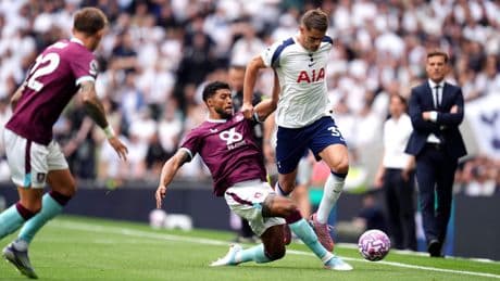 Spurs spoelen Super Cup-kater weg, Marco Bizot houdt doel schoon bij Aston Villa
