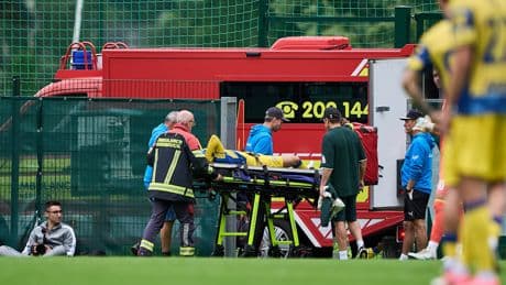 2000 Fans mussten es sehen - Notarzt-Einsatz bei Werder-Test