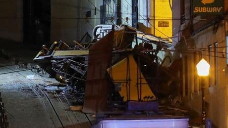 En vidéo : le funiculaire de Gloria à Lisbonne déraille, au moins 15 morts