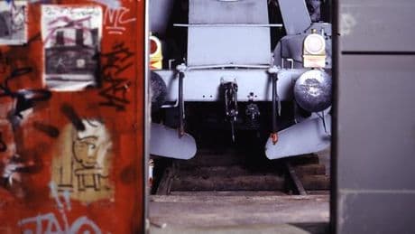 A Paris, une locomotive nazie cachée dans la poussière d’ateliers d’artistes