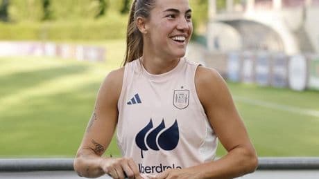 Patri Guijarro, timonel de una España que sueña a lo grande