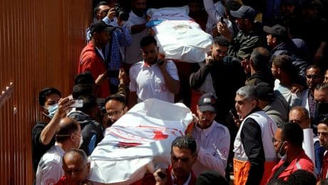 Un ataque israelí deja a más de 50 palestinos "desaparecidos" debajo de los escombros en el campo de refugiados de Jabalia