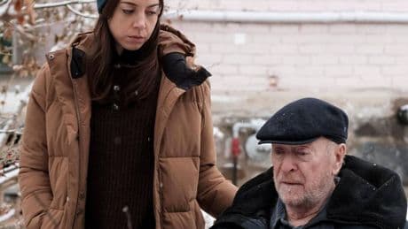 Solo tienes 2 días para ver en Netflix una de las últimas películas de Michael Caine: "Los últimos 30/40 minutos son muy buenos"