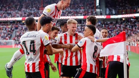 Bijzondere treffer van Sergino Dest bezorgt PSV Johan Cruijff Schaal