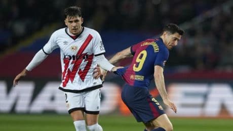 El lateral que sondeó el Barça gusta a otro Primera