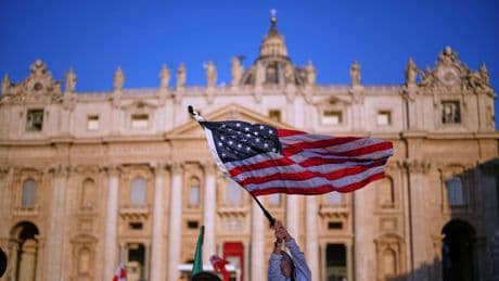 LIVE Amtseinführung von Leo XIV. - Gleich besteigt der Ami-Papst  seinen Thron
