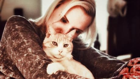 I left my Hollywood career to become a pet grief counselor. It changed the way I think about life, loss, and money.