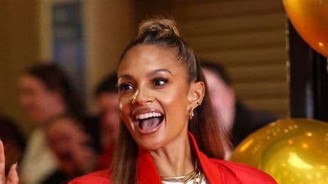 Alesha Dixon fans stunned as she surprises commuters with impromptu rap performance