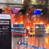 KIJK. Incheckbalie op luchthaven in Milaan gaat in vlammen op nadat boze reiziger vuilnisbak in brand steekt