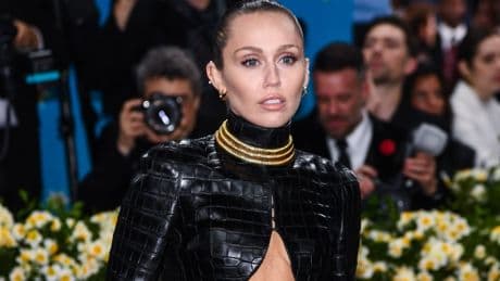 "Traumatischer" Notfall: Sängerin Miley Cyrus platzte während eines Auftritts eine Eierstockzyste