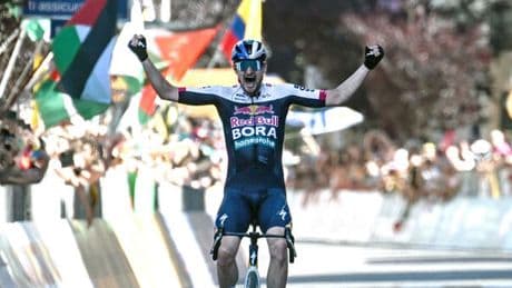 Giro d?Italia 2025: successo per Nico Denz, da domani si decide la corsa