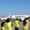 Hoogdag voor vliegtuigspotters: 20 fanaten mogen foto’s vanop tarmac Brussels Airport maken
