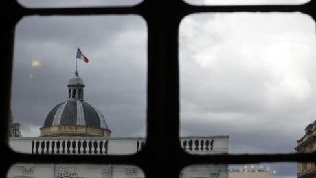 Loi Duplomb : compromis trouvé au Parlement, le retour décrié d’un pesticide maintenu