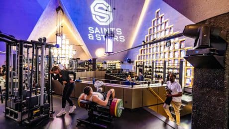 Saints & Stars-baas wast handen in onschuld: ’Onze schoonmakers zijn familie’