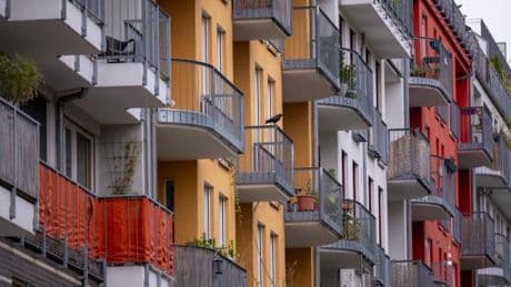 Menschen in Deutschland geben jeden vierten Euro für Wohnkosten aus