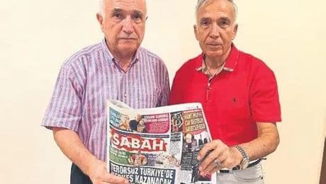 YAVUZ DONAT / Kitabın ortasından