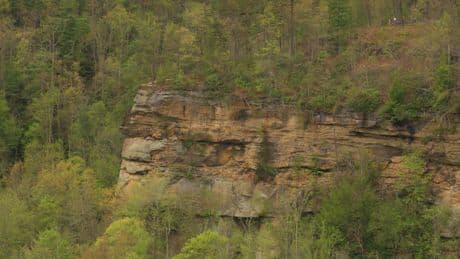 Crews Rescue Two Women Stuck in Hot Tub at Remote Cabin