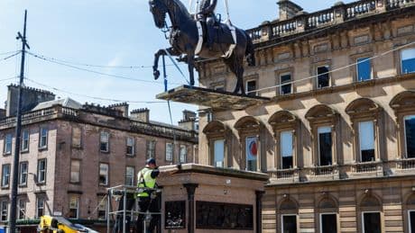 Almost 160 years after we saw statue installed The Herald films its removal