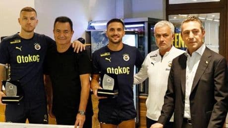 Yemekhanedeki vedayı Dzeko ve Tadic istedi!