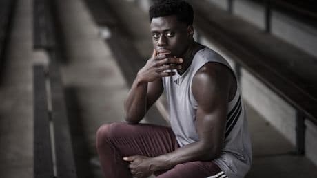 Snelste Nederlander Elvis Afrifa gedijt tussen sporters met een beperking: ’We hebben allemaal littekens’