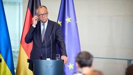 BILD exklusiv - Nach Putin-Gipfel: Merz schaltet Minister zusammen